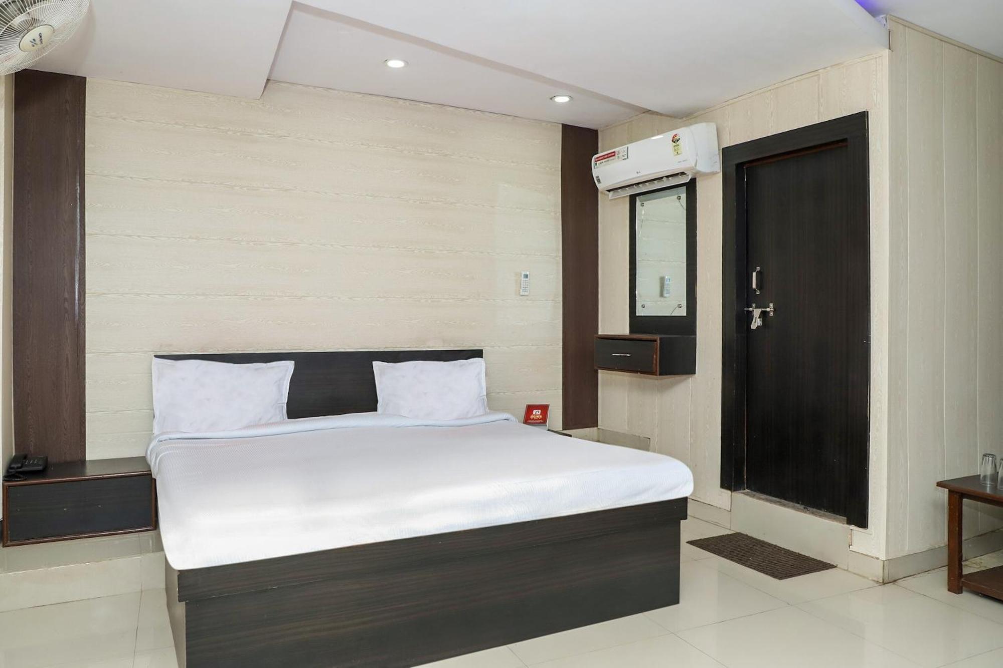 Oyo Hotel Duke Inn Jhānsi Esterno foto
