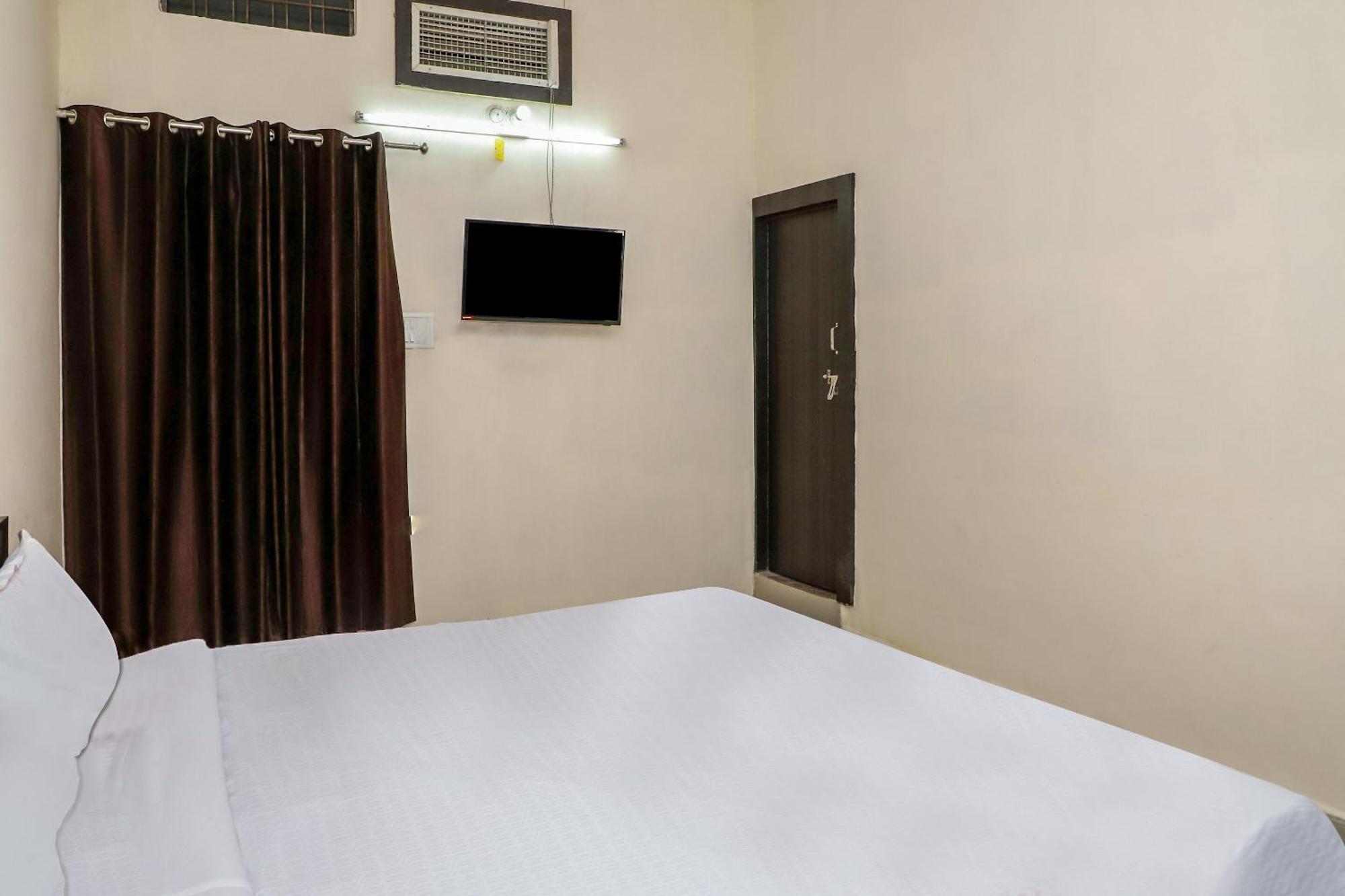 Oyo Hotel Duke Inn Jhānsi Esterno foto